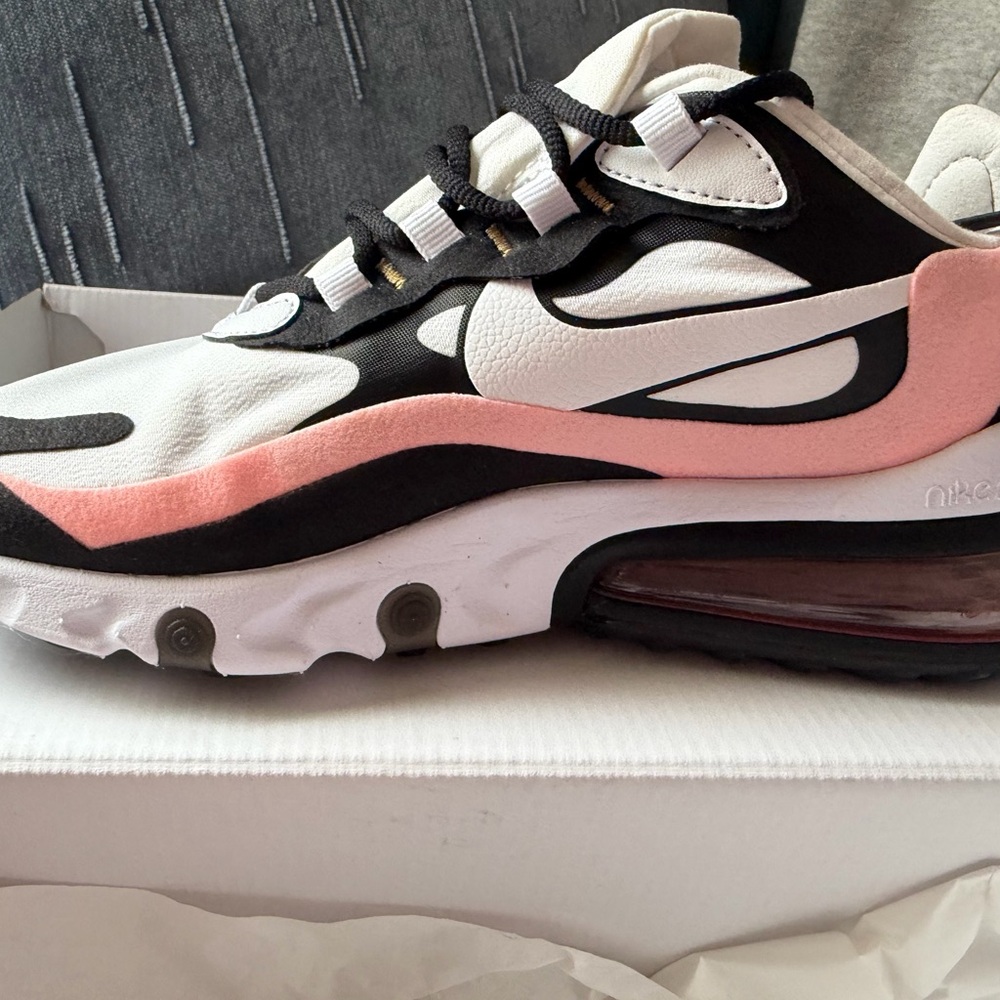 Nike Women’s Air Max React 270 Pink & White Low-Top Sneaker